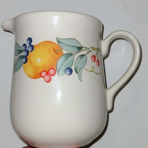 Corelle Coordinates Abundance 2 piece gravy boat creamer salt pepper shaker set - Picture 12 of 13